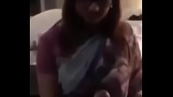 Bangladeshi girls with hot saree